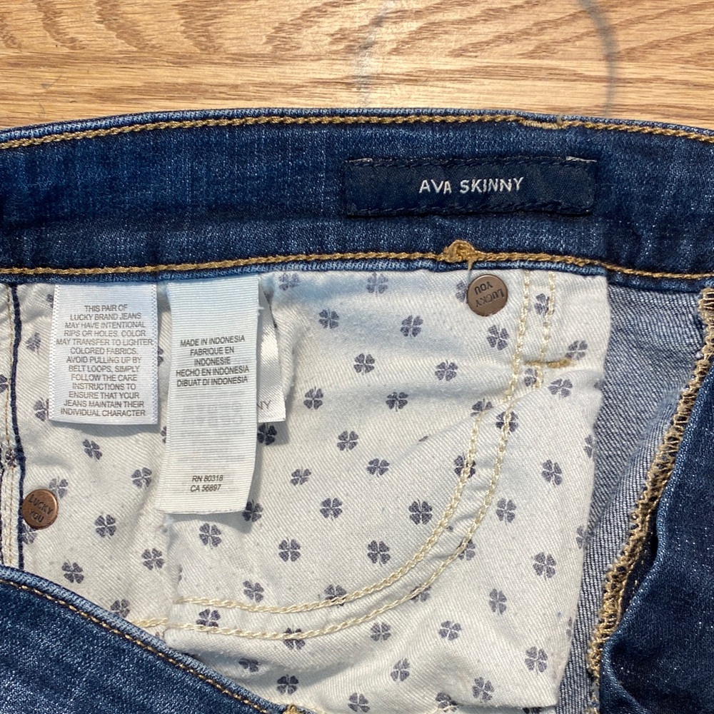 Lucky Brand Indigo Blue Jeans - Picture 4 of 6